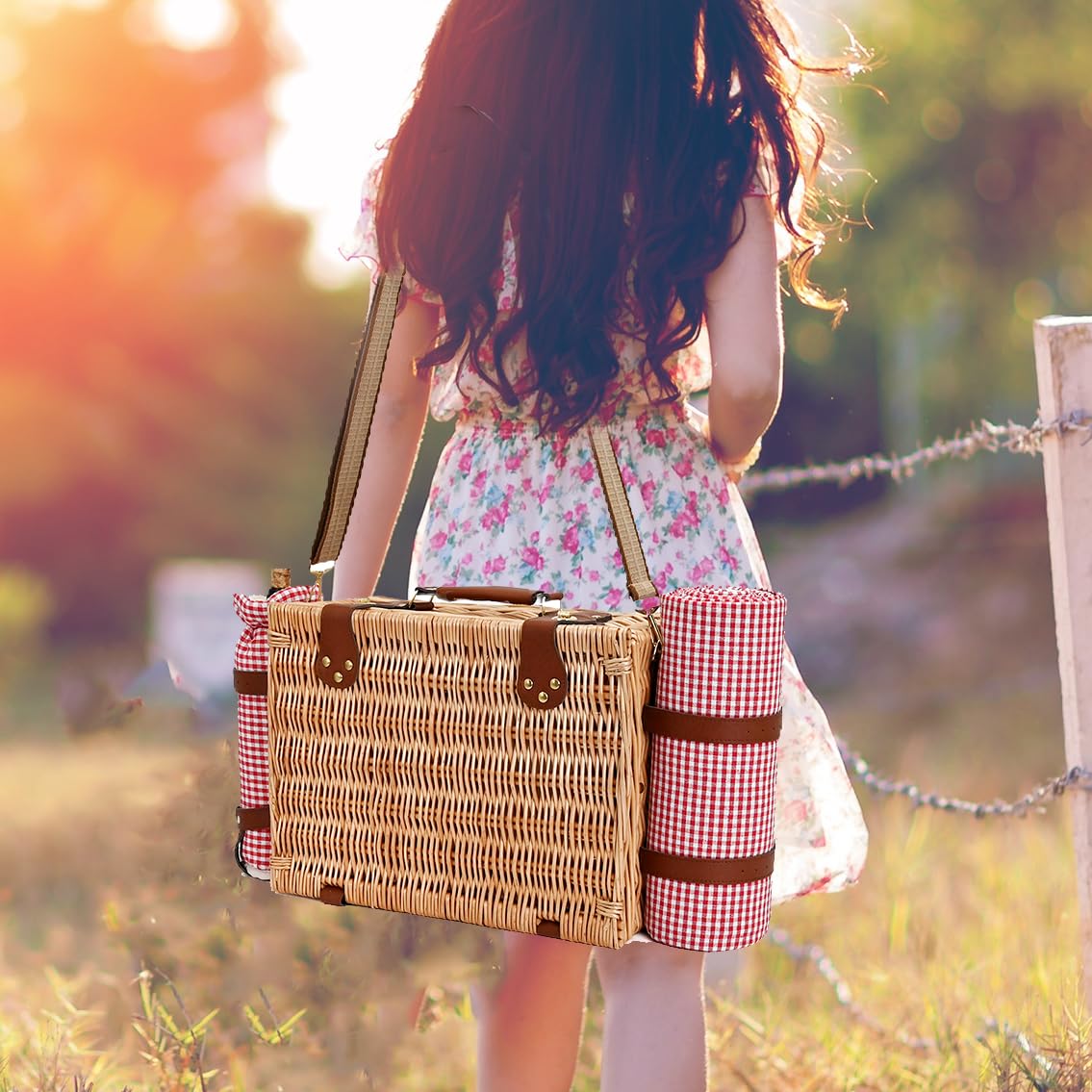 SatisInside Picnic Basket open with included blanket and cutlery