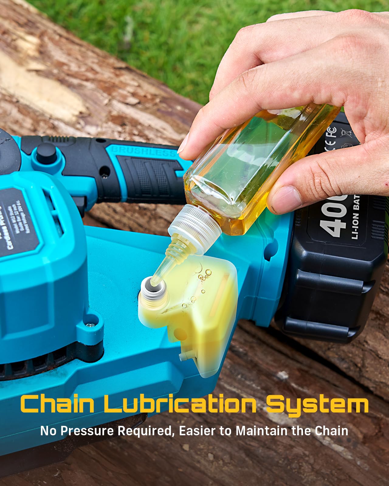 Seesii 12-Inch Chainsaw lightweight design demonstration