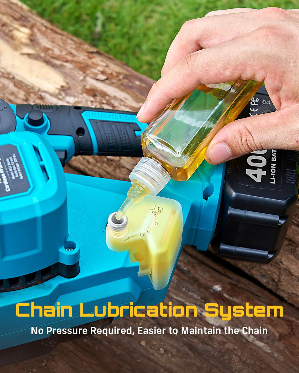 Seesii 12-Inch Chainsaw lightweight design demonstration