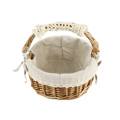 SHCMSADO wicker basket front view with beige lace design