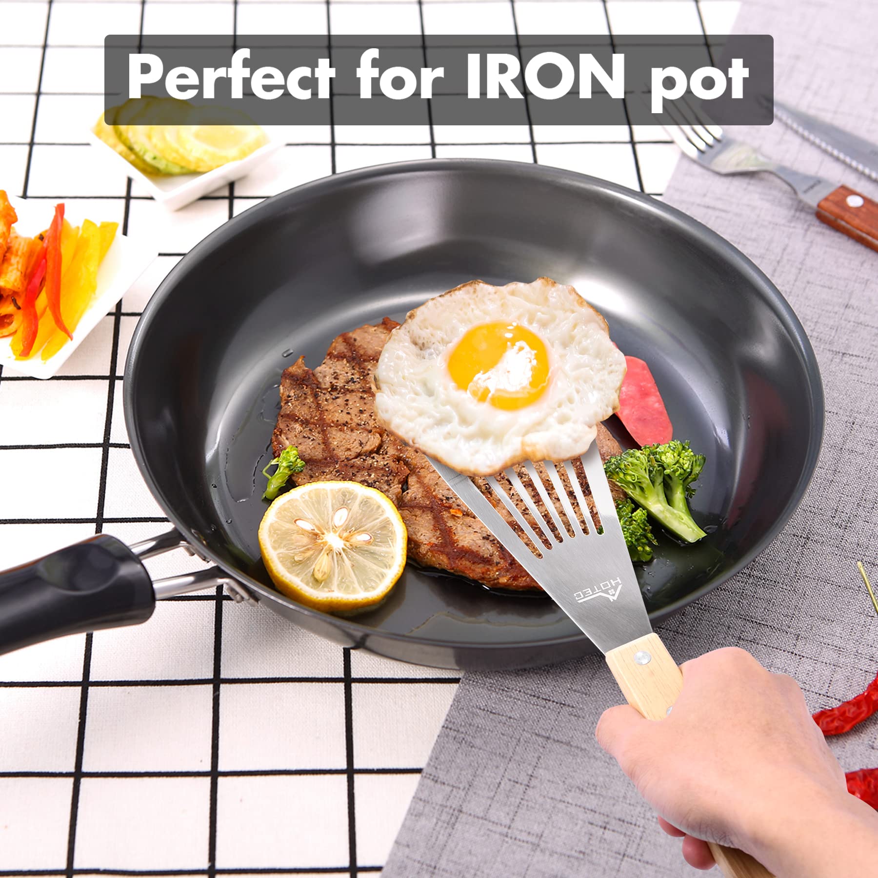 Slotted design of HOTEC spatula for easy food maneuvering