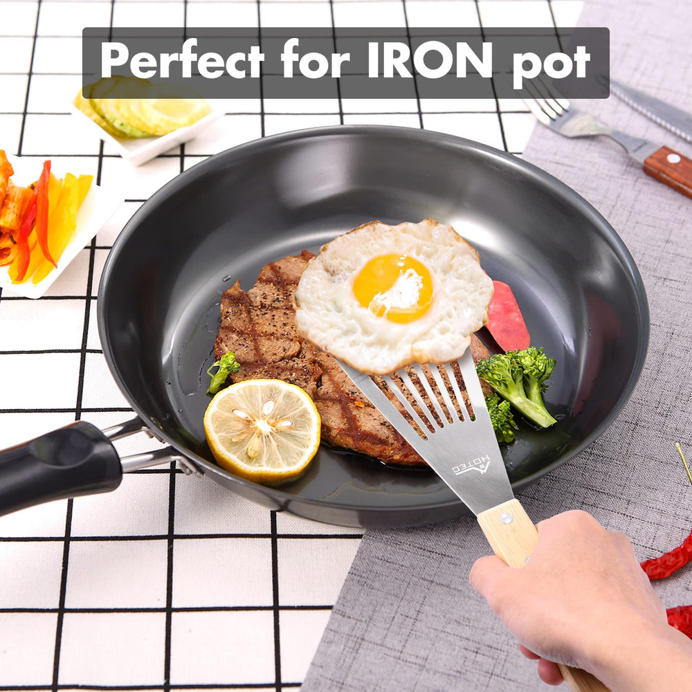 Slotted design of HOTEC spatula for easy food maneuvering
