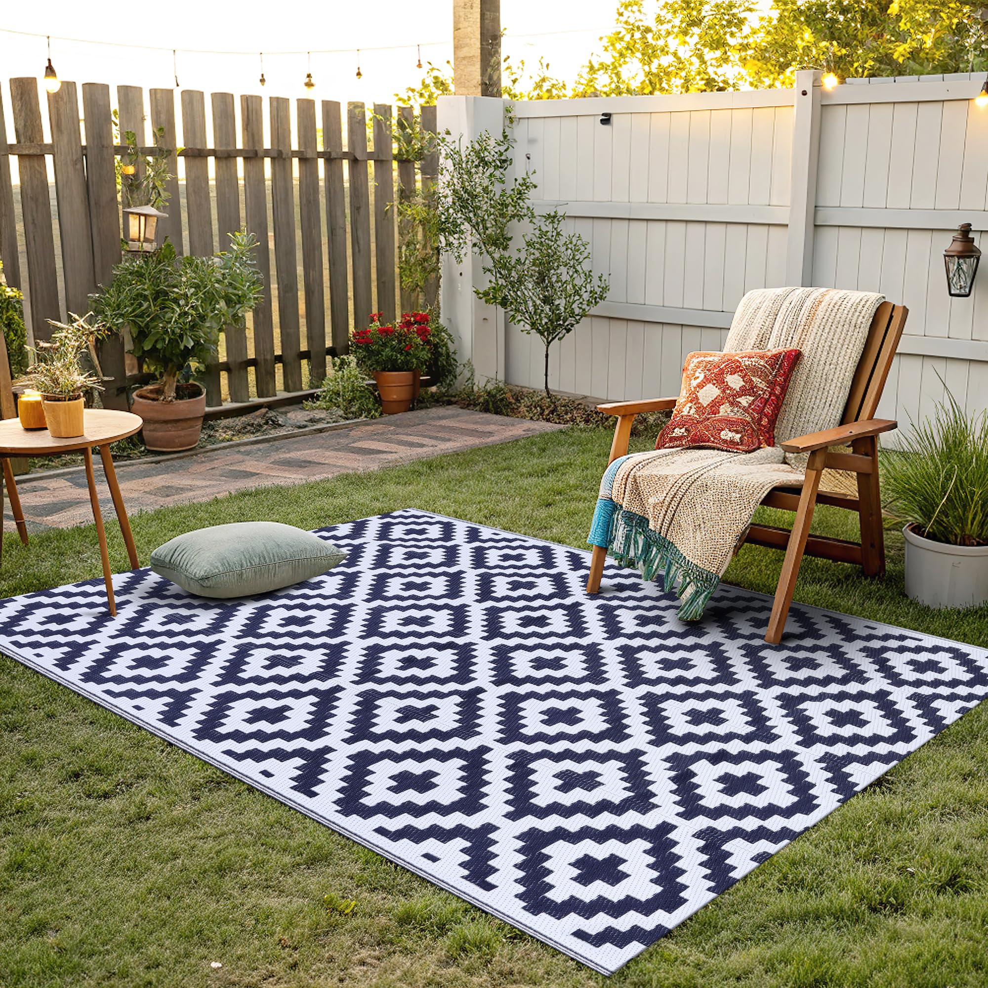 Smiry Outdoor Rug 4x6 ft showing reversible side