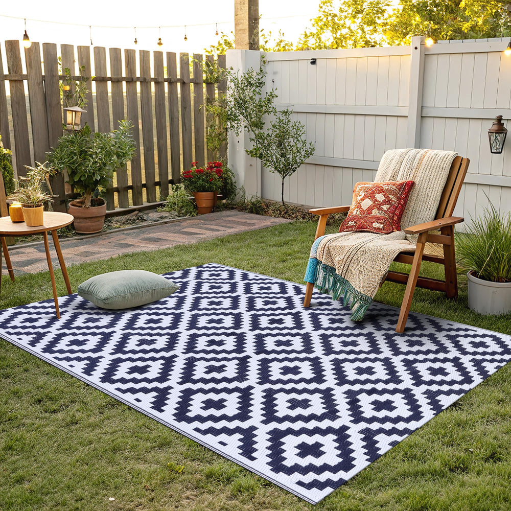Smiry Outdoor Rug 4x6 ft showing reversible side