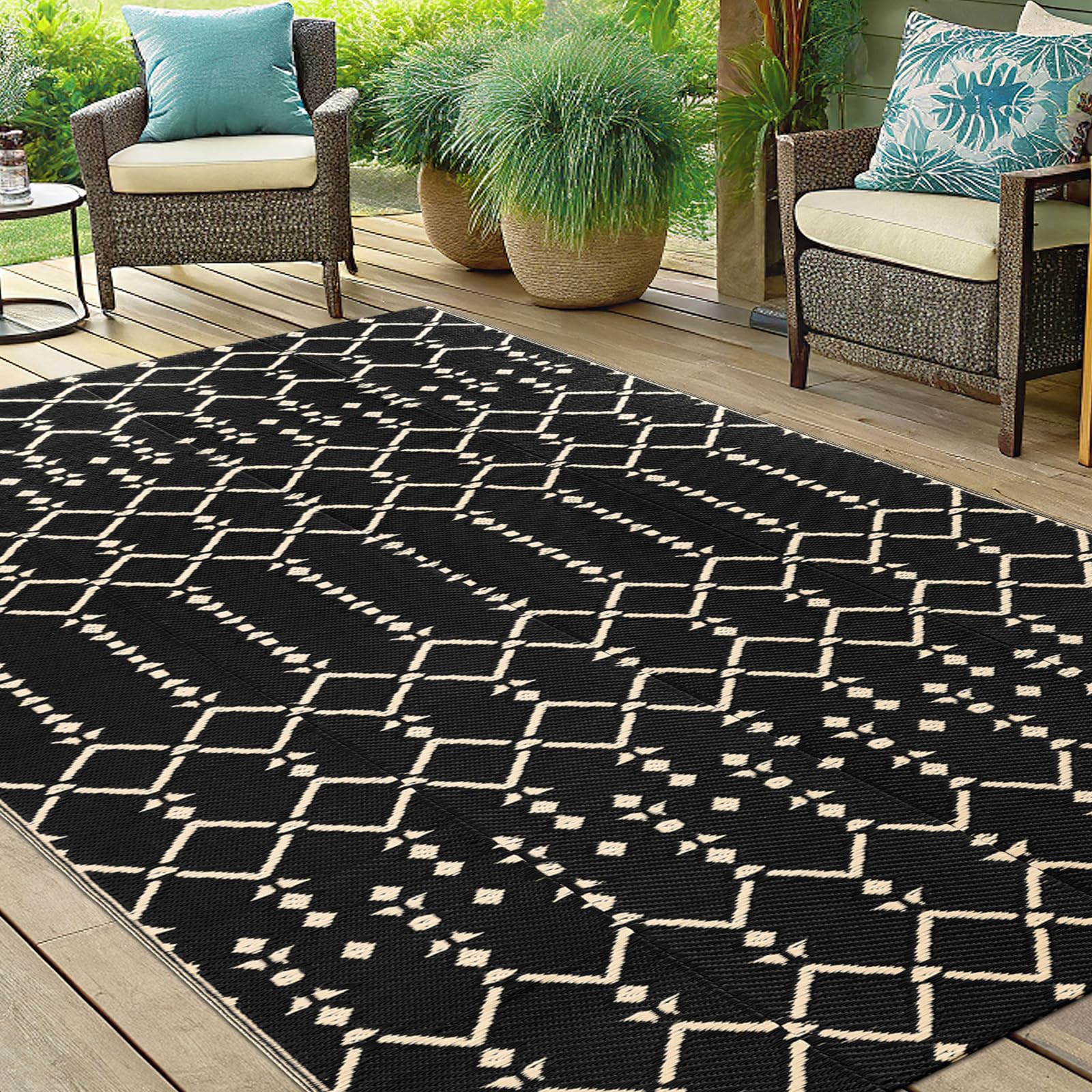 Smiry Outdoor Rug 5x8 ft on a beach