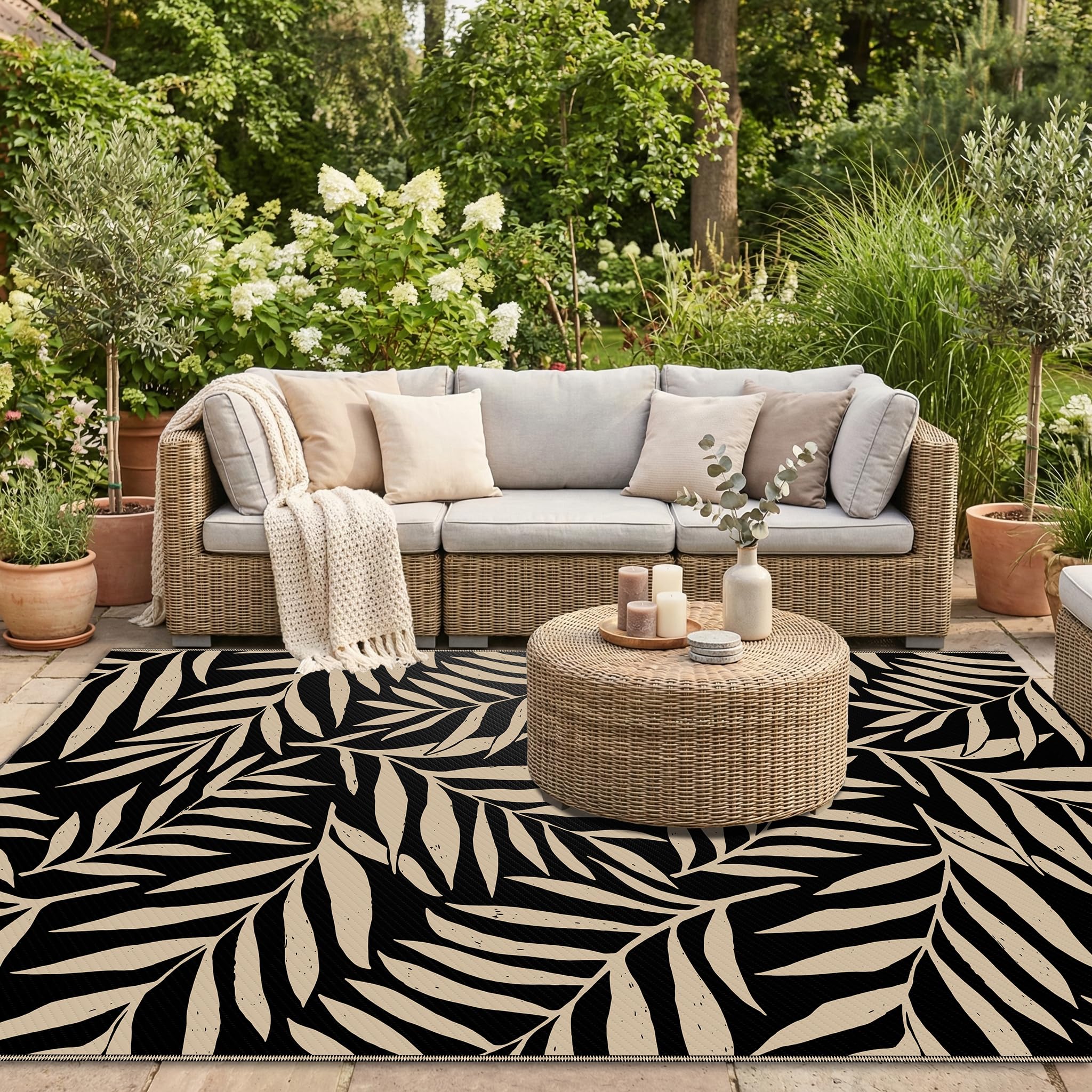Smiry Outdoor Rug 5x8 ft waterproof material close-up