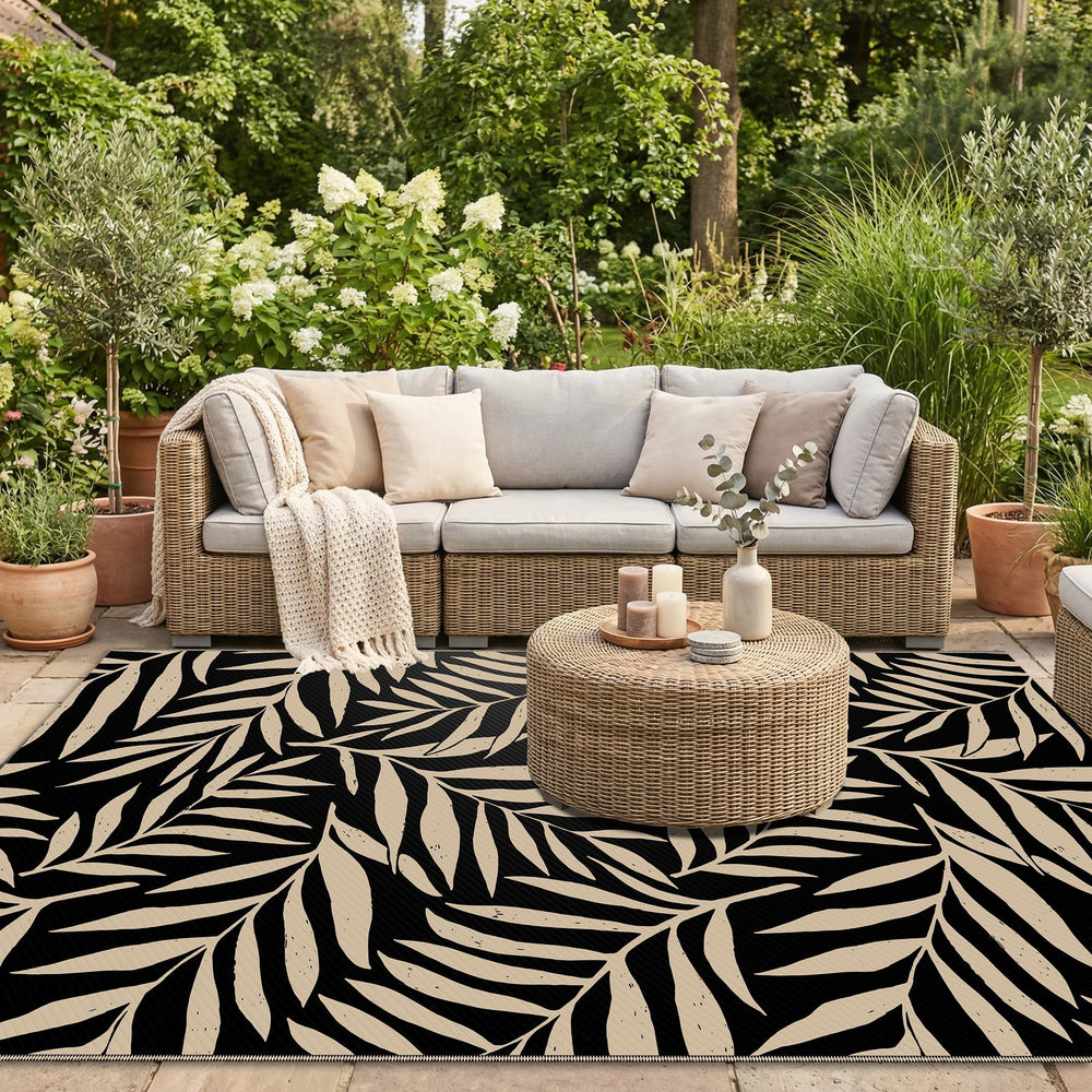 Smiry Outdoor Rug 5x8 ft waterproof material close-up