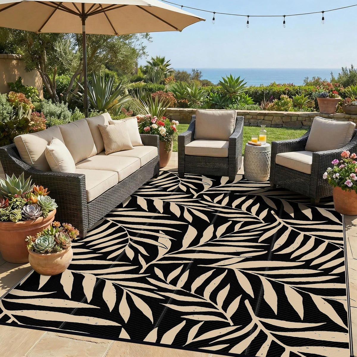 Smiry Outdoor Rug 6x9 ft waterproof reversible in black and beige