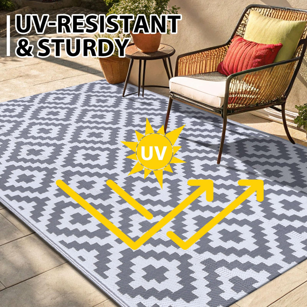 Smiry Outdoor Rug in garden setting
