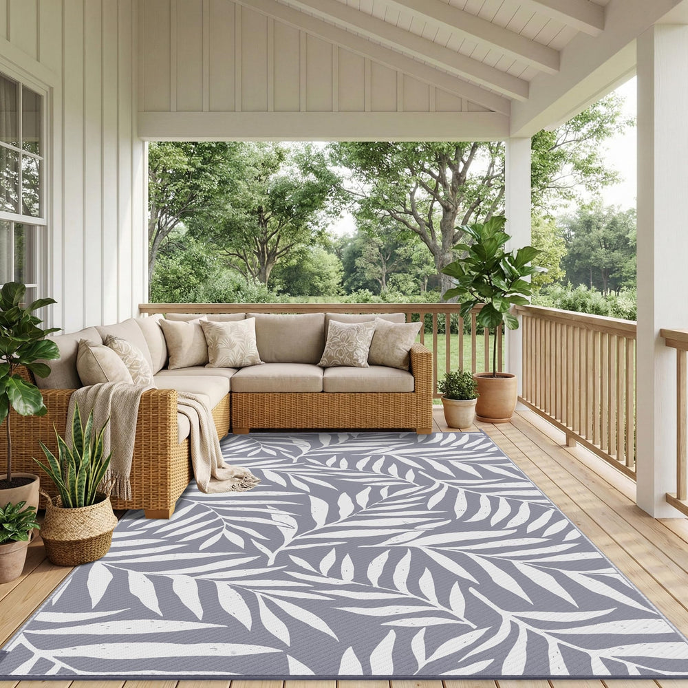 Smiry Outdoor Rug reversible side view