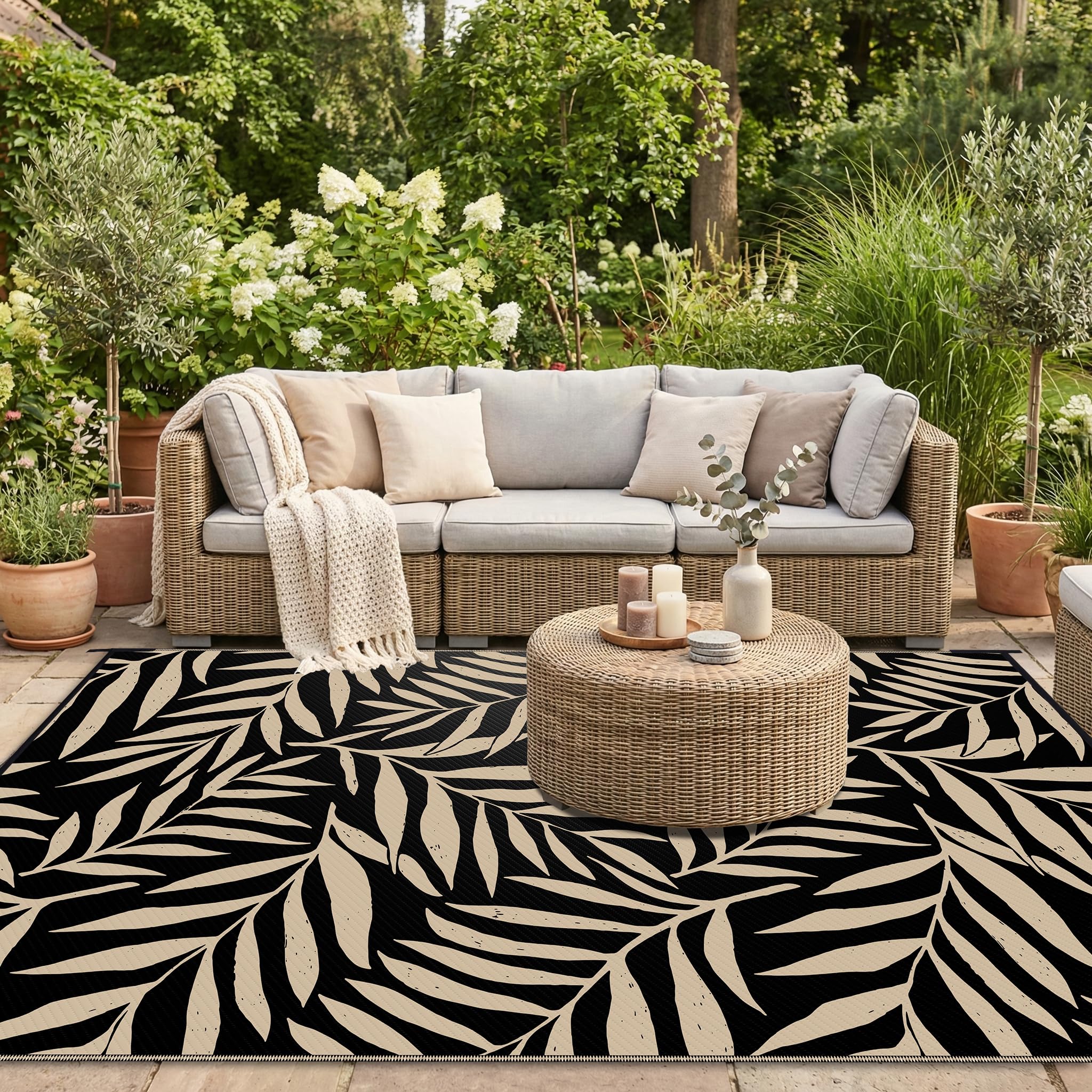 Smiry Outdoor Rug shown in a picnic setup