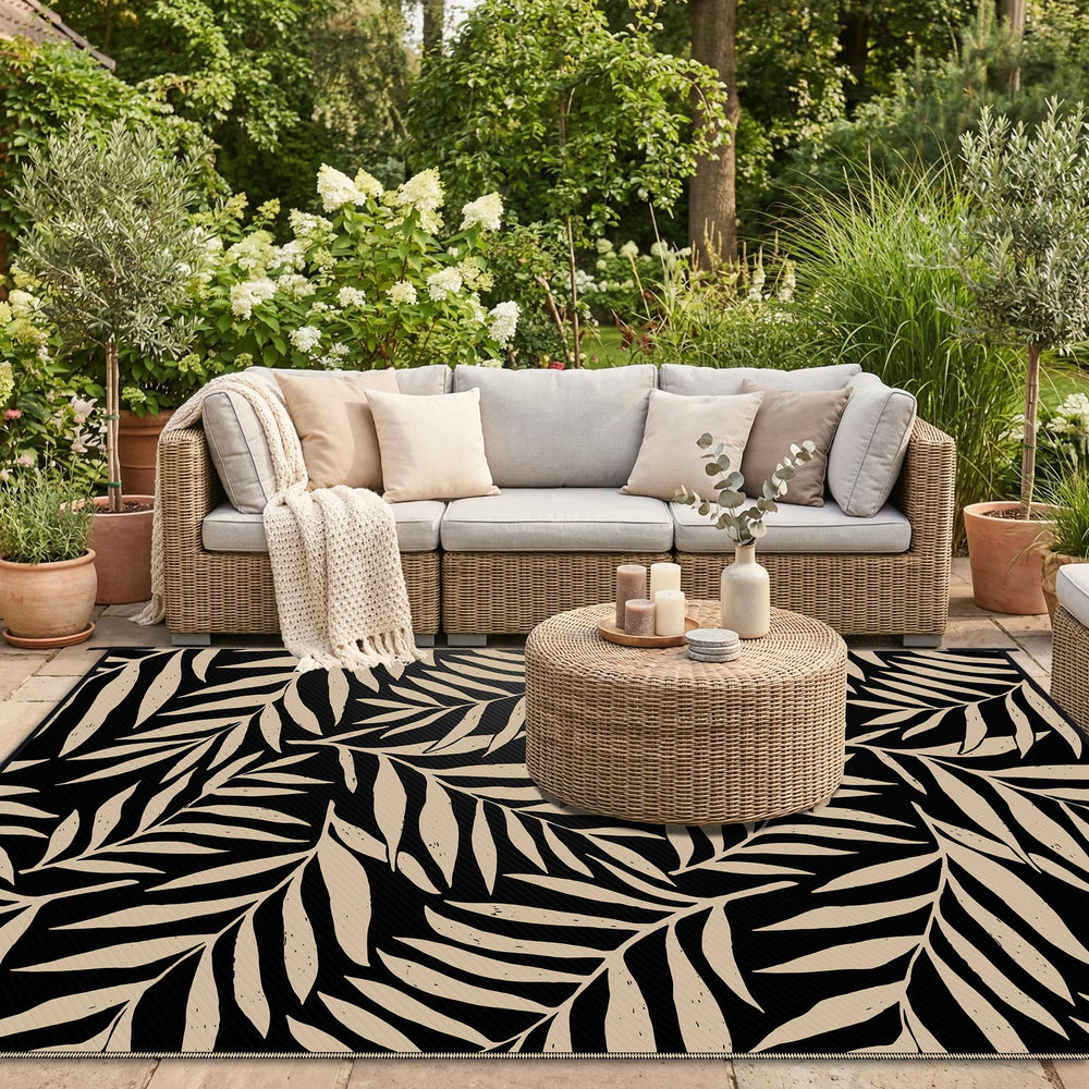 Smiry Outdoor Rug shown in a picnic setup