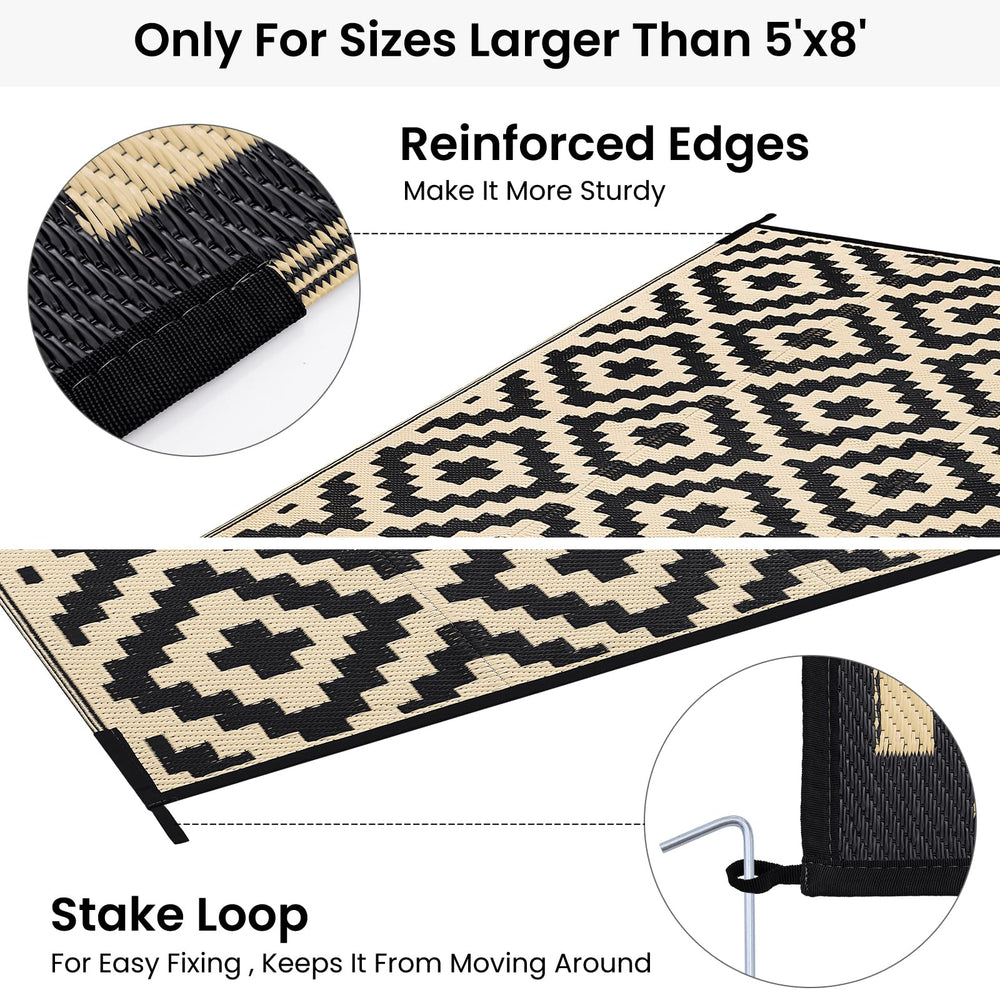 Smiry Outdoor Rug with grass underlay