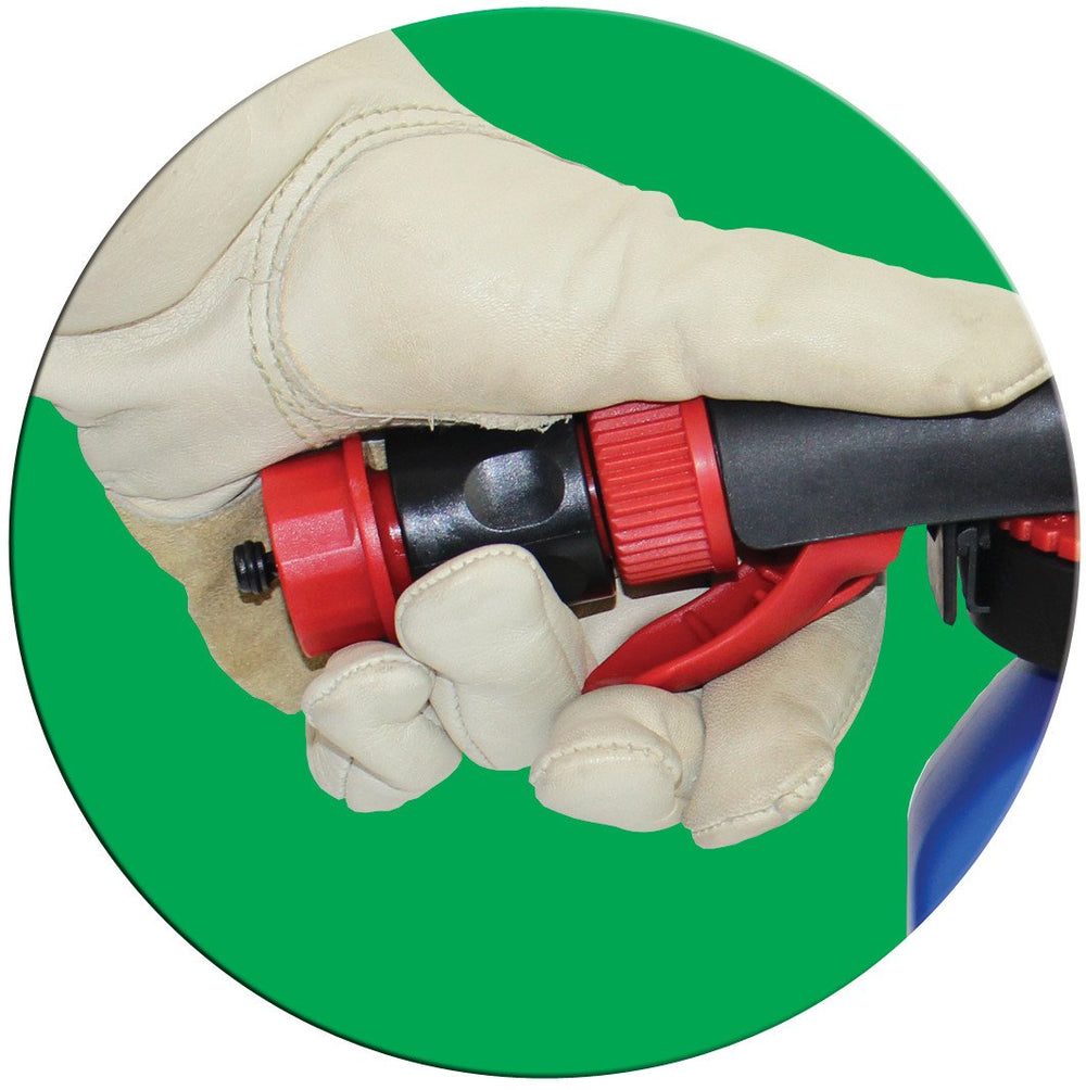 SOLO 405-HE Hose-End Sprayer in use in a garden