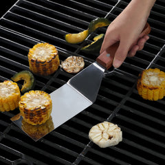 Stainless steel blade of the New Star Foodservice Grill Turner