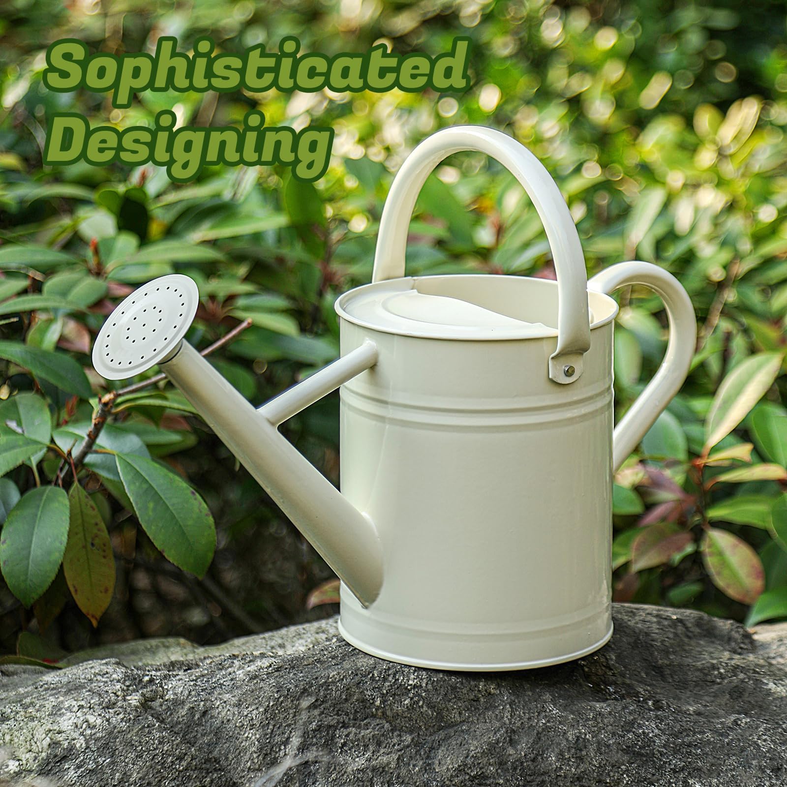 Stdemarzo watering can with plants in the background