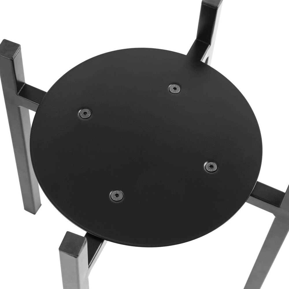 Sunnyglade plant stand with 7-inch pot placed on it