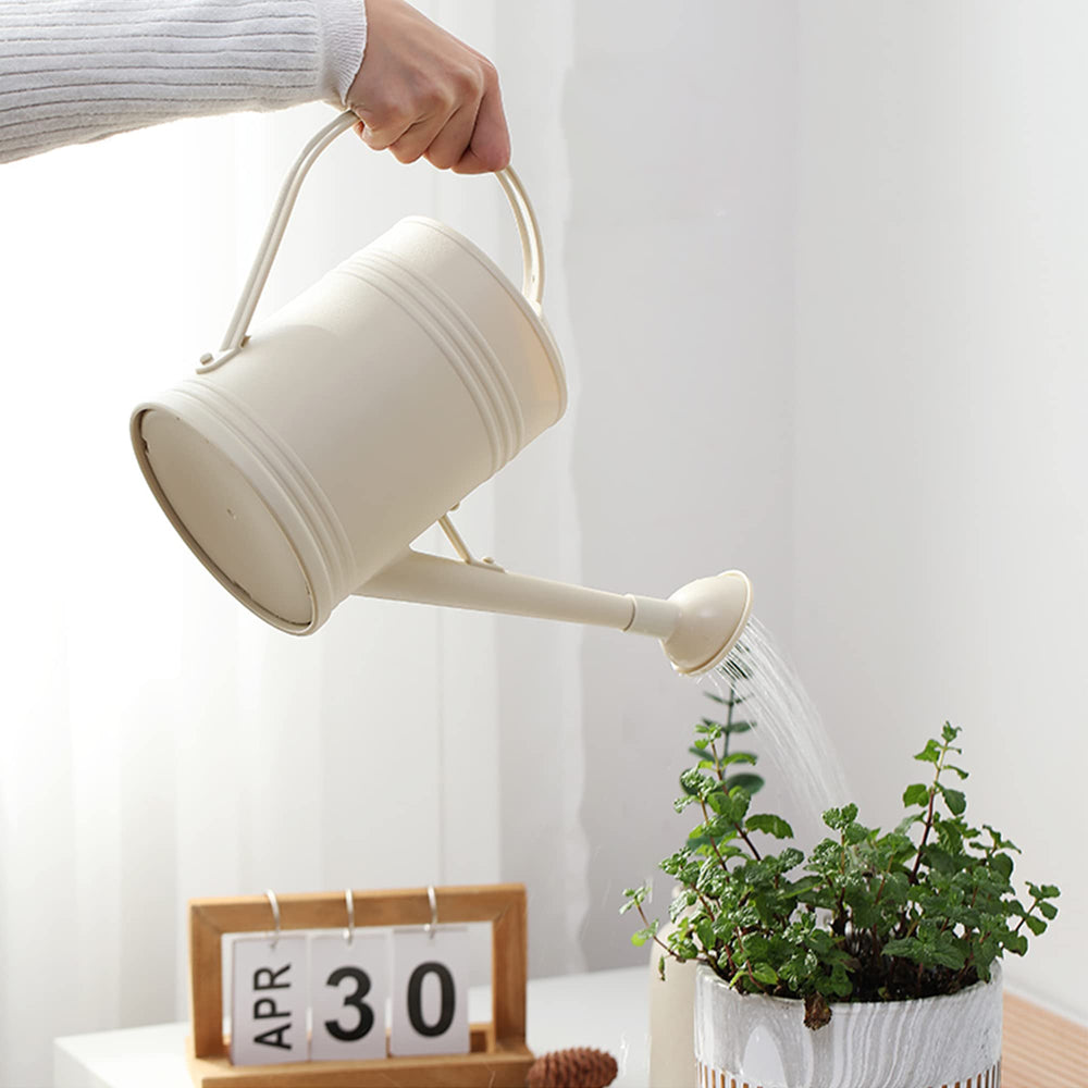 Tennedriv Green Indoor Watering Can showing the high front lip design