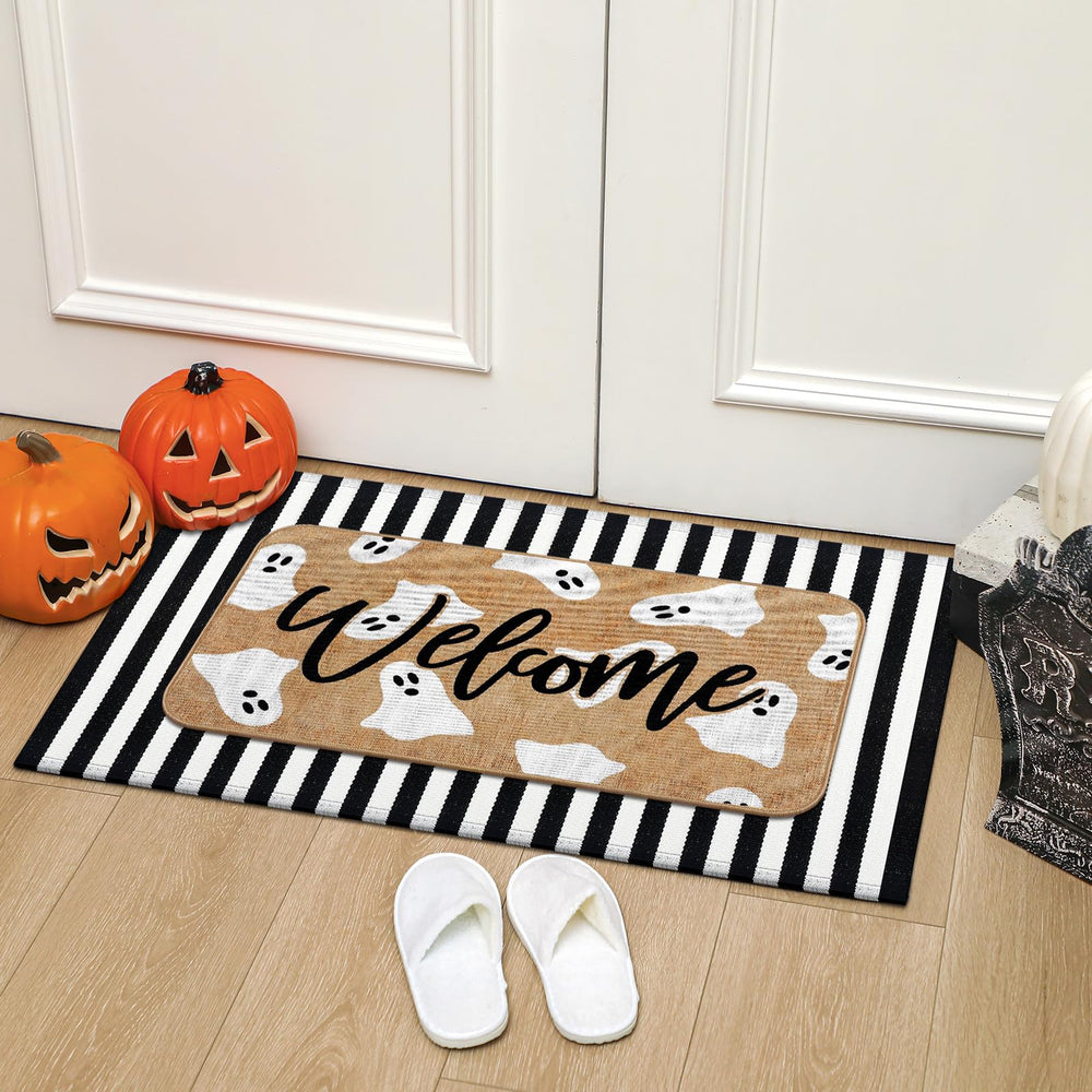 Tinideya Halloween Door Mat Set outdoors during Halloween decorations