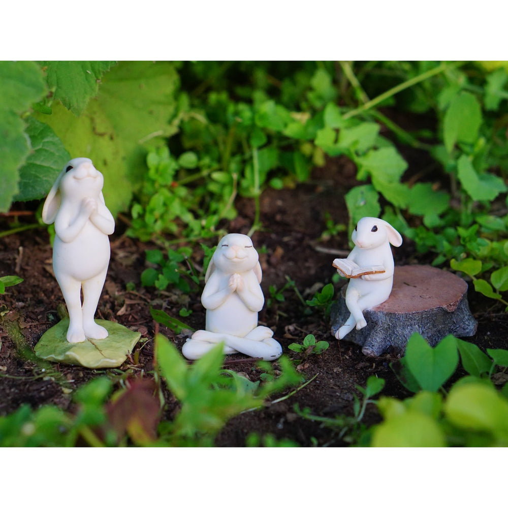 Top Collection Bunny Reading Statue with detailed hand-painted features