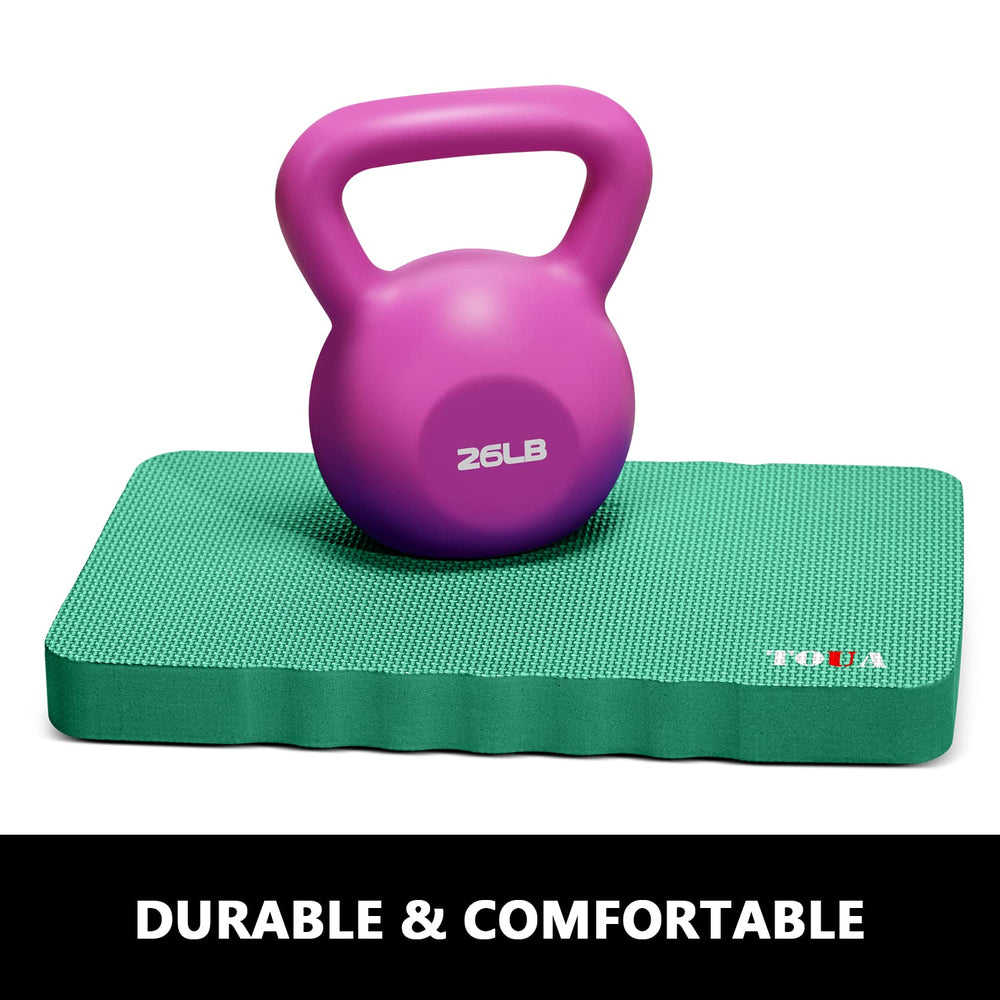 TOUA Extra Thick Kneeling Pad demonstrating water resistance