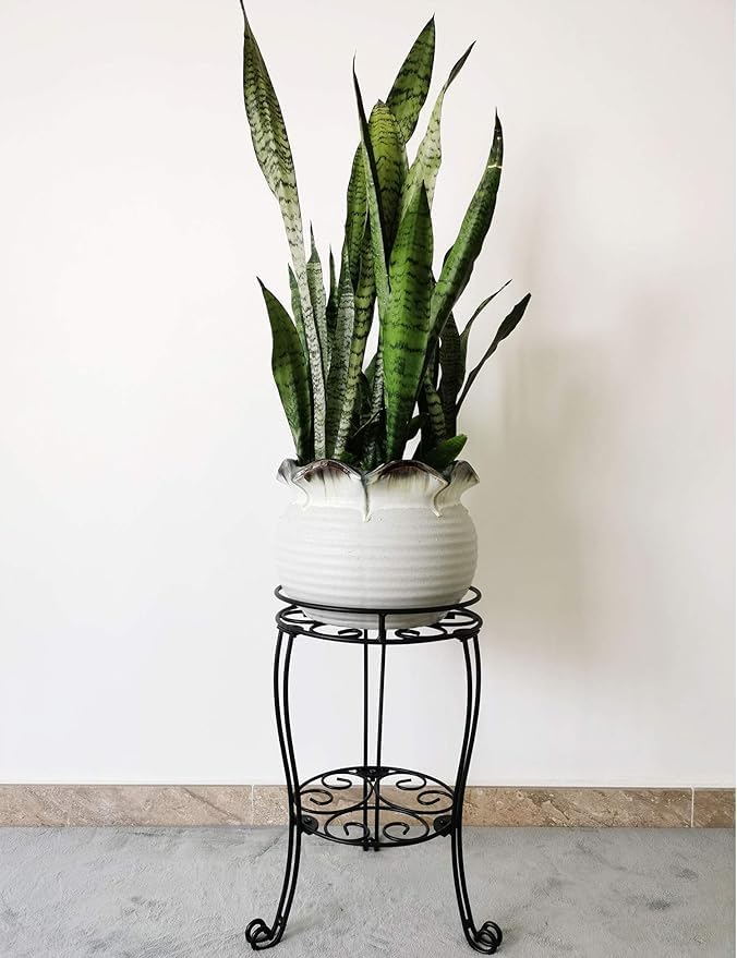 TREEZITEK Plant Stand with large ceramic pot in garden