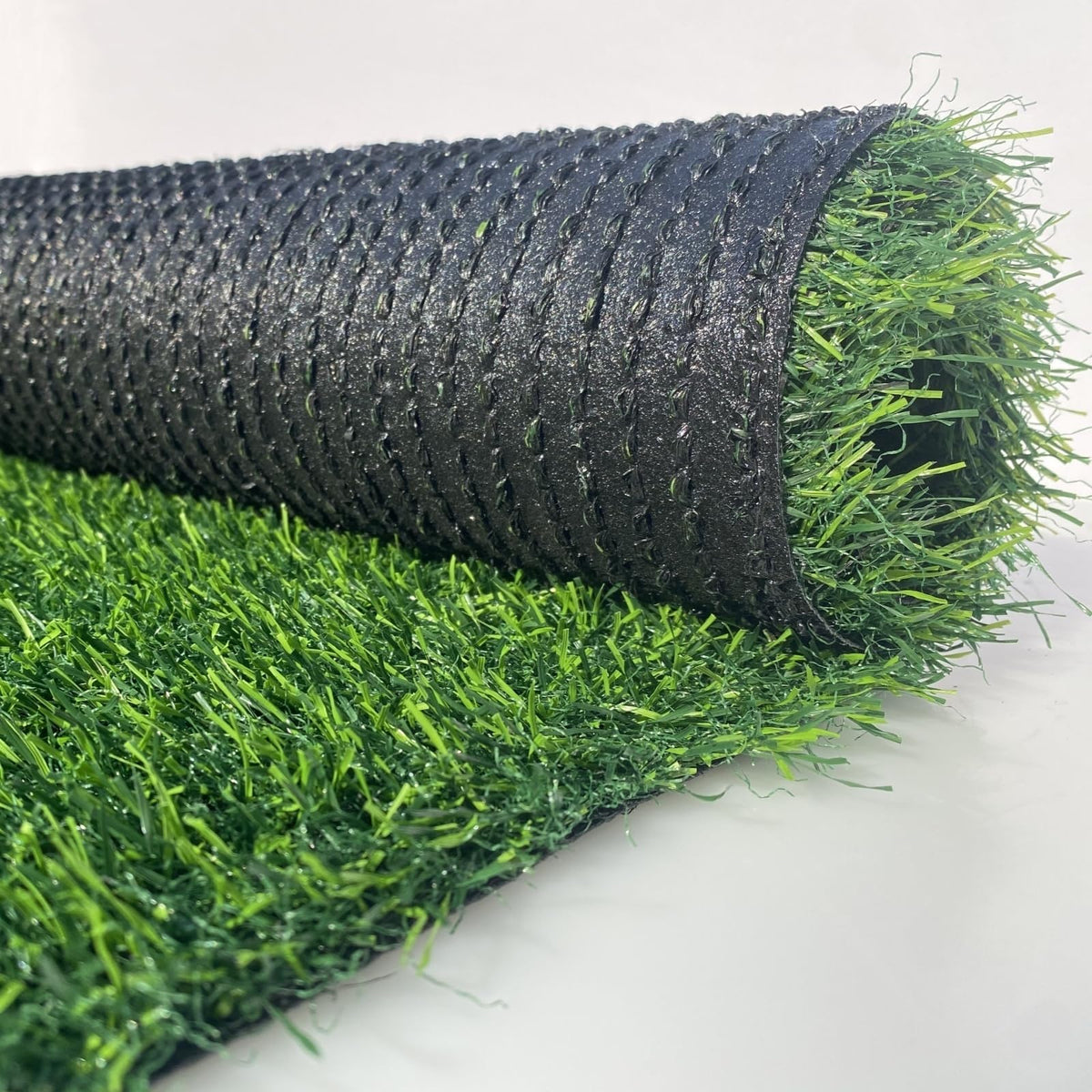 turfloid Artificial Grass Rug 2 ft x 6 ft front view