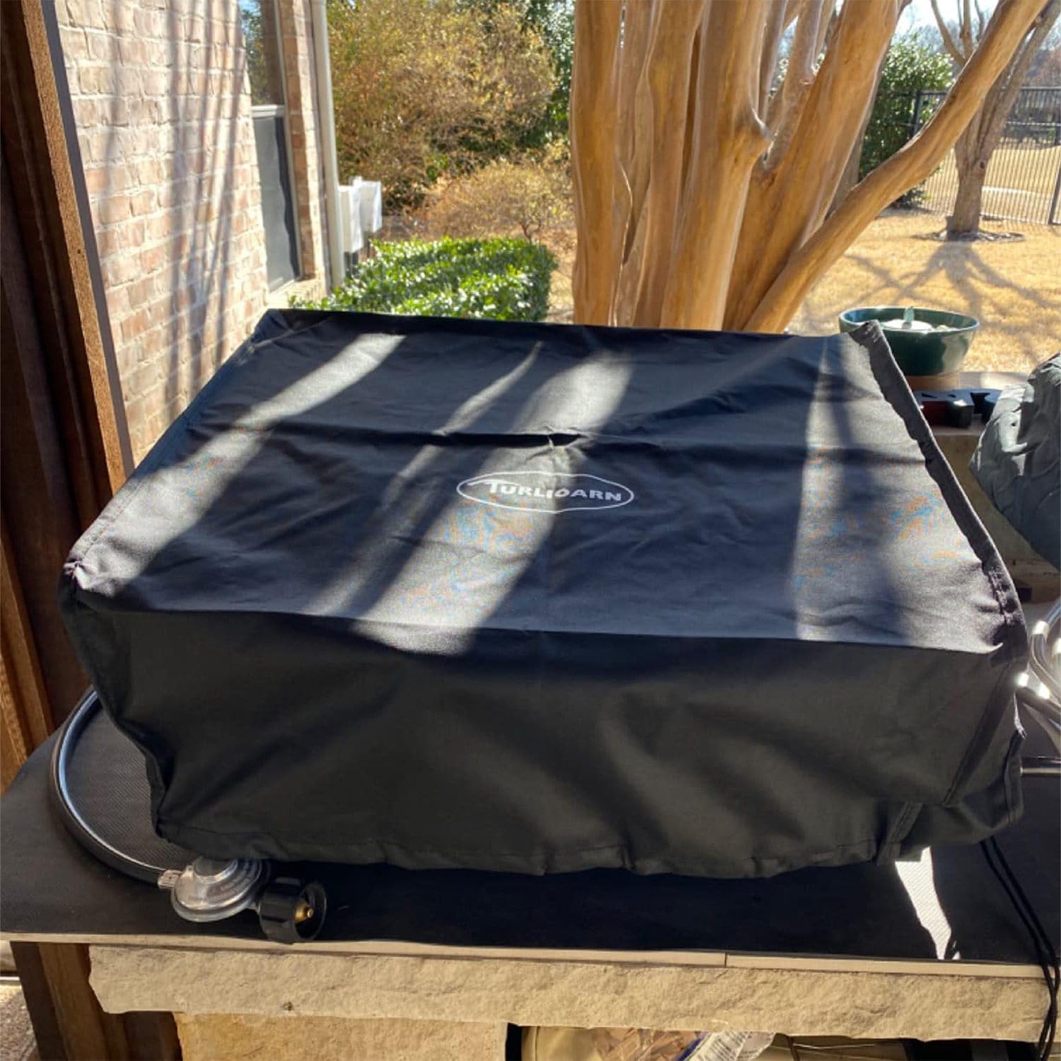 TURLIOARN 17" Griddle Cover close-up of heavy-duty material