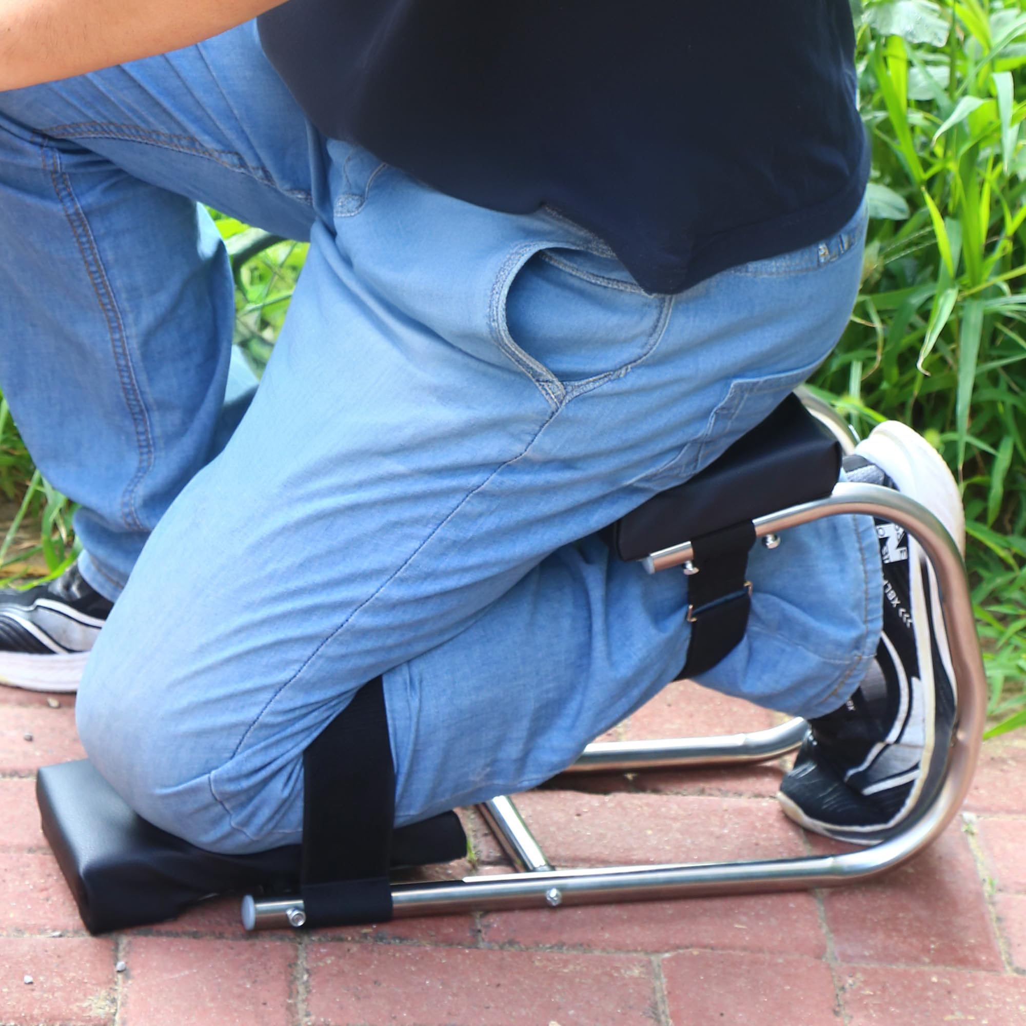 Unmake Ergonomic Knee Seat in use during gardening