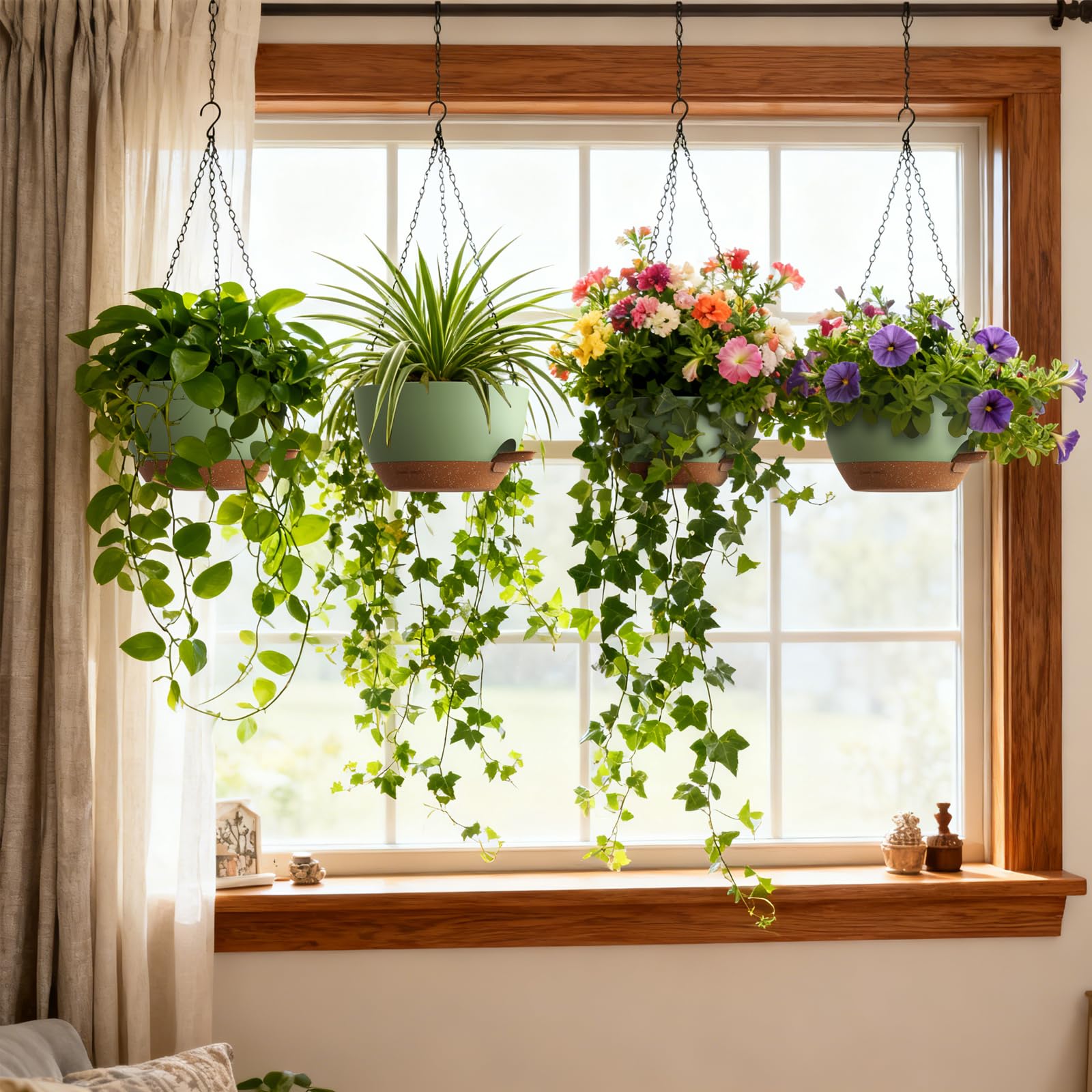 UOUZ self-watering planter with removable tray and drainage holes