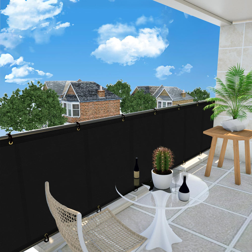 UPGRADE privacy screen in outdoor setting on balcony