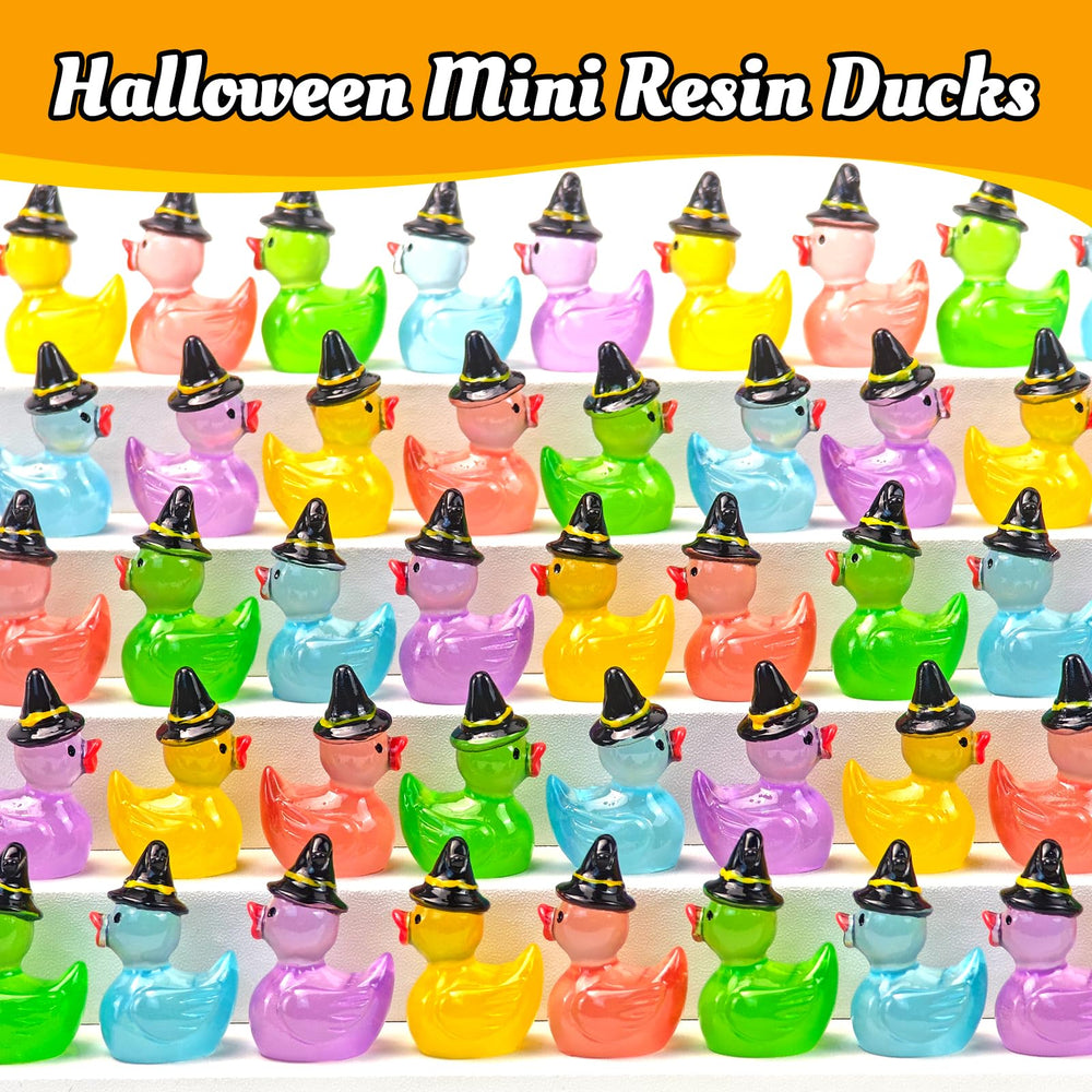 Use of mini resin ducks in a fish tank decoration
