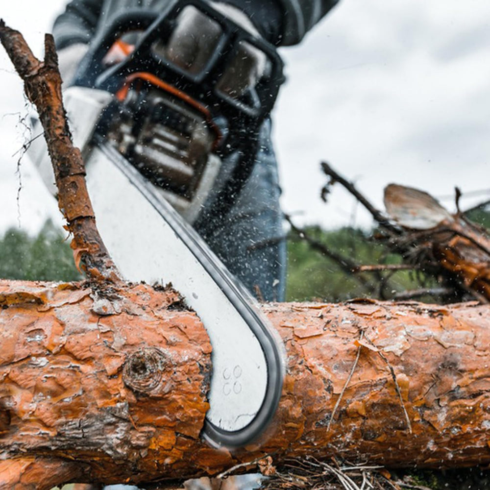 V-MODEST Chainsaw Chain showing lubrication grooves