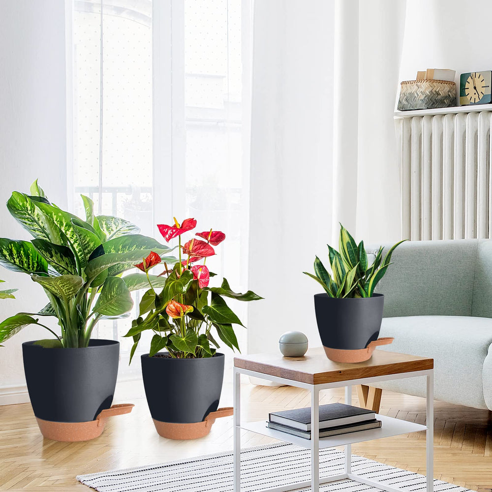 Vanslogreen 5-inch self watering planter in black