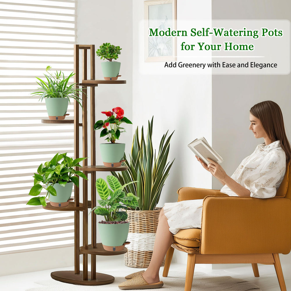 Visible water level window on Fielda self watering pot