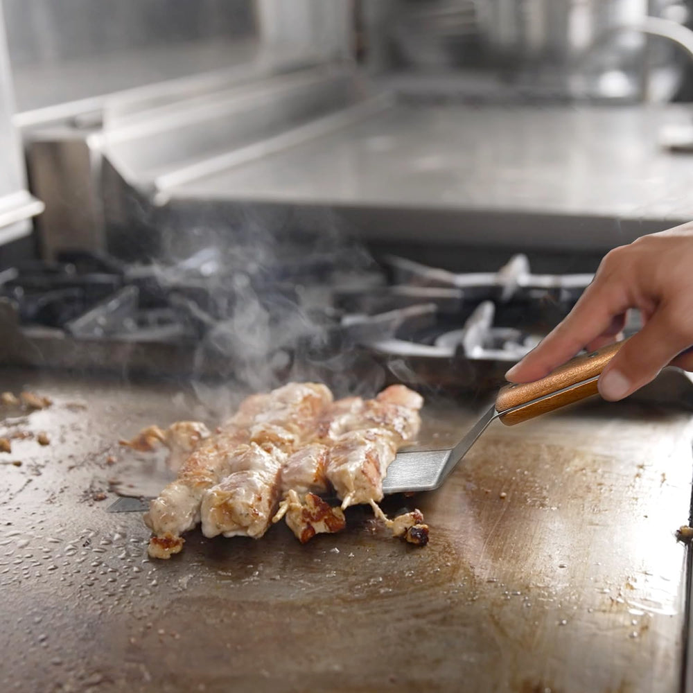 Vovoly spatula with a BBQ setup
