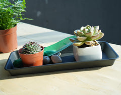 VUWEZ Plant Saucer Tray showing drainage feature