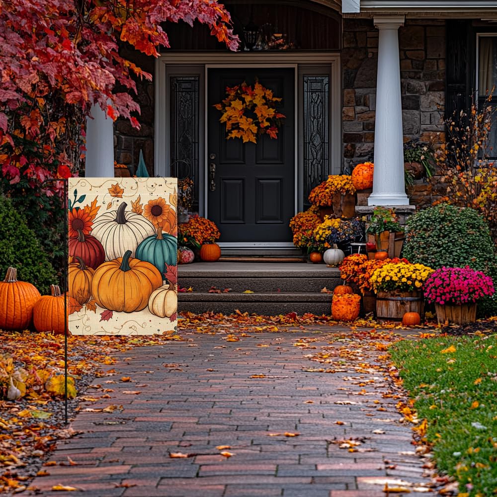 Wanpluml Fall Pumpkin Garden Flag displayed on standard flagpole