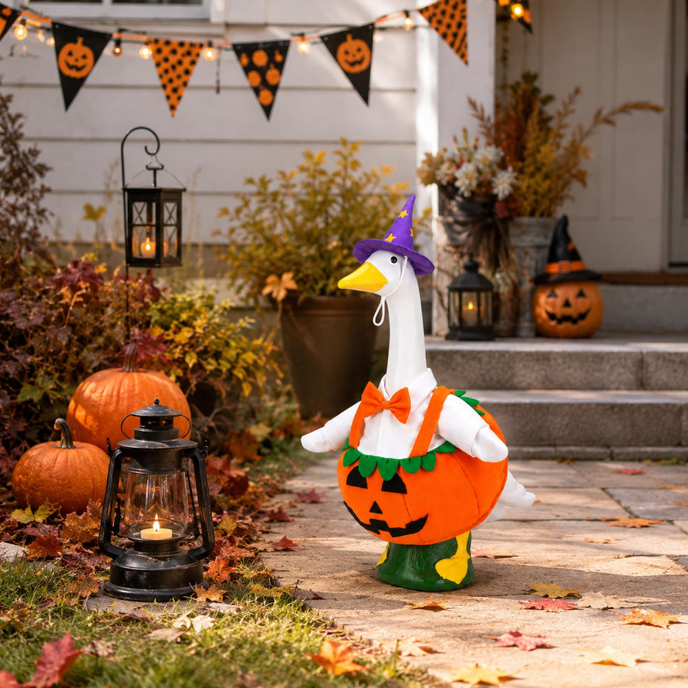 Watayo Pumpkin Goose Outfits purple witch's hat with gold stars