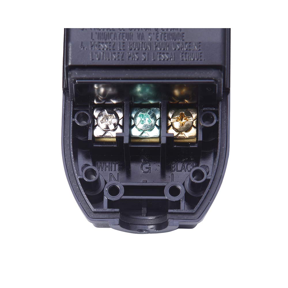 WELLONG GFCI Plug close-up of plastic material