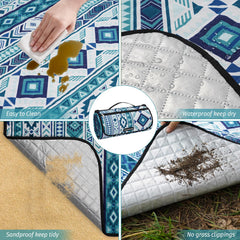 WICKERLAND Picnic Blanket on sandy beach
