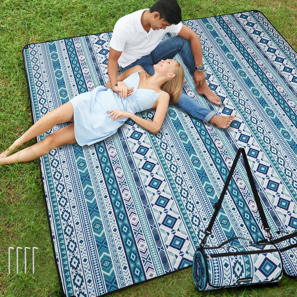 WICKERLAND Picnic Blanket waterproof blue front view
