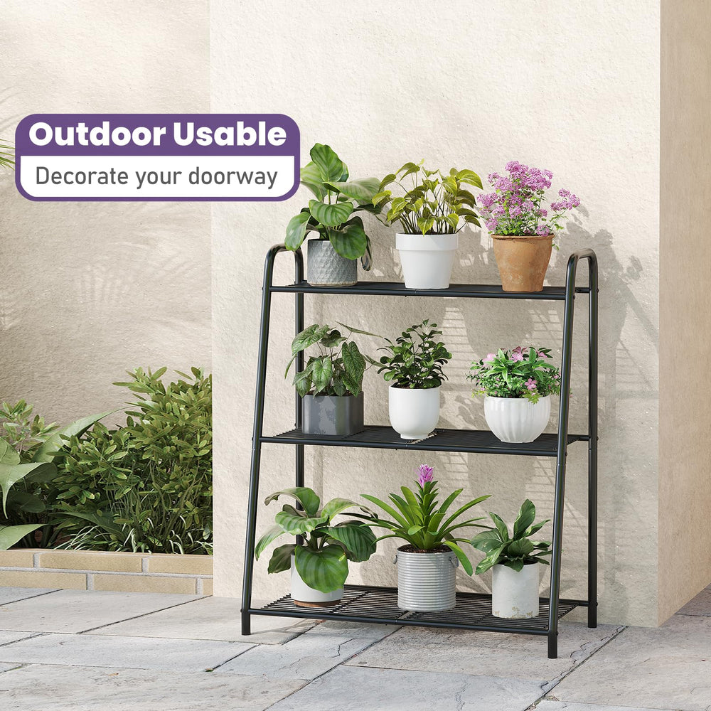 Wieghda metal plant stand close-up of adjustable feet