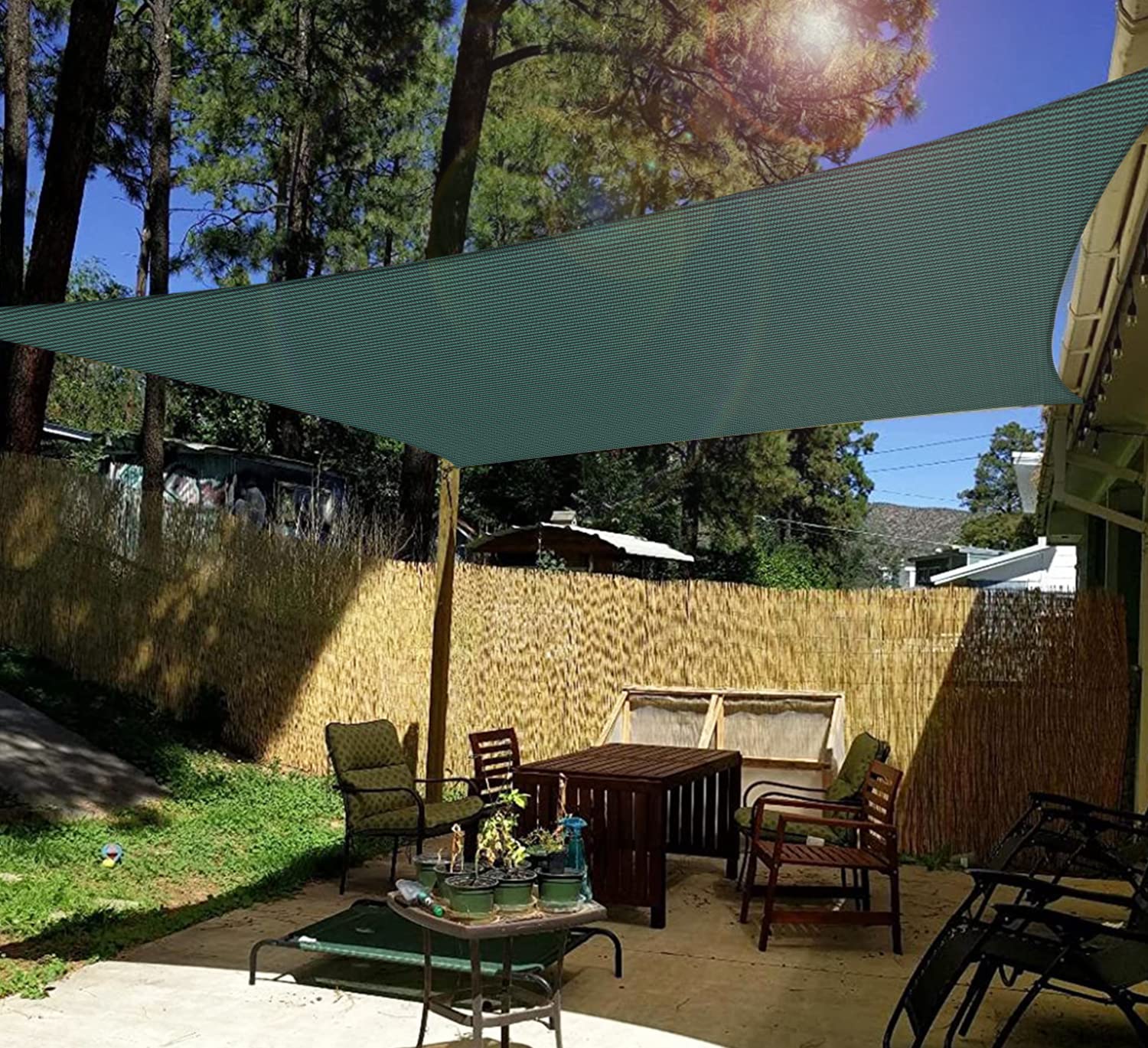 Windscreen4less shade sail in garden setting