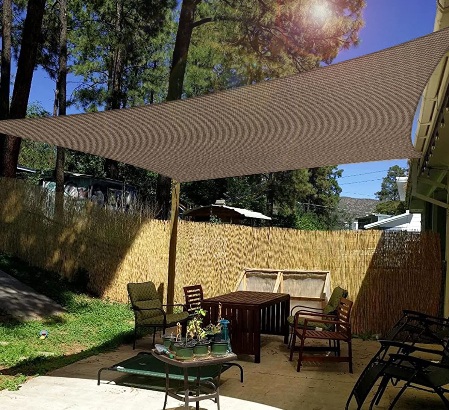 Windscreen4less sun shade sail providing shade over deck