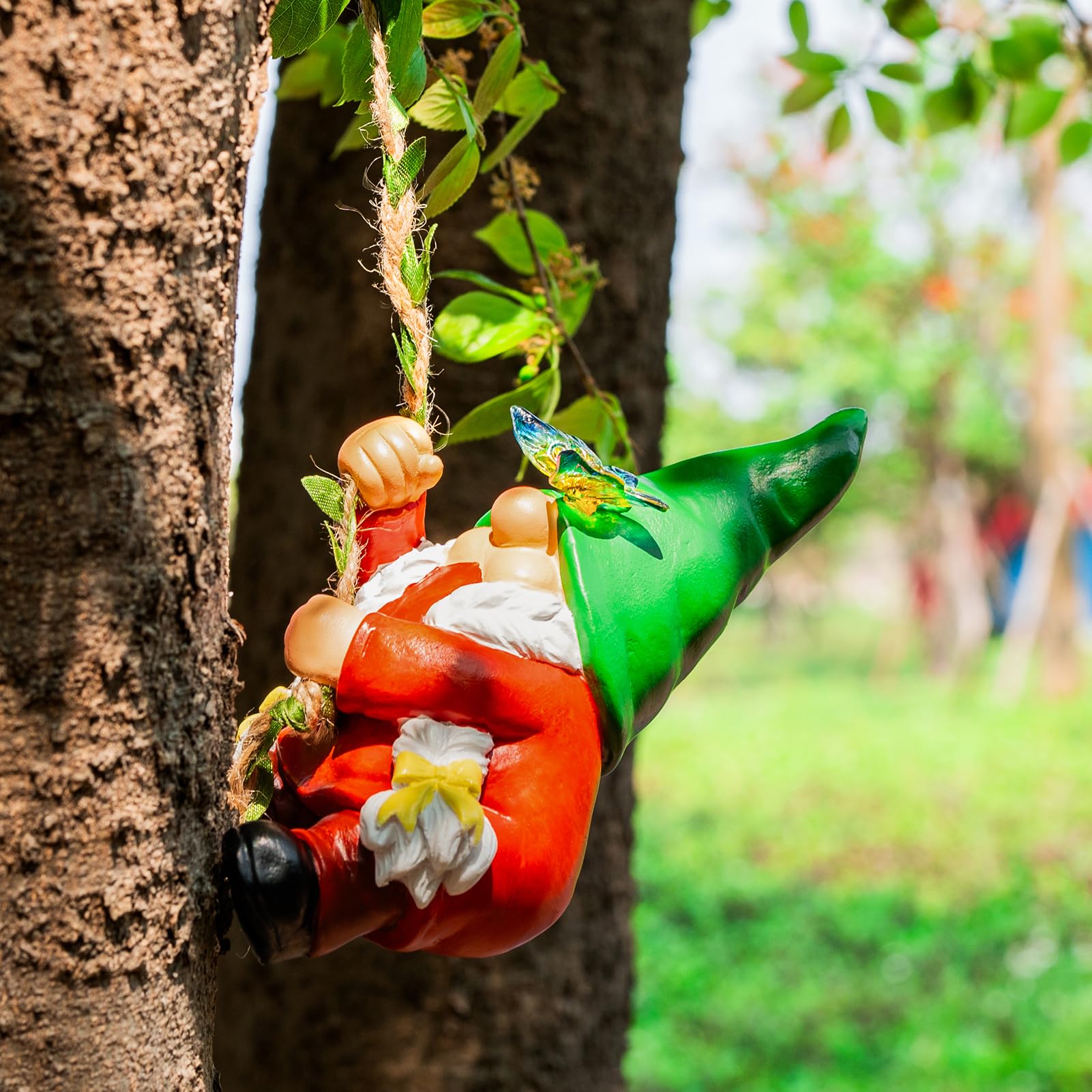 WONDHOME gnome lady statue displayed in a garden setting
