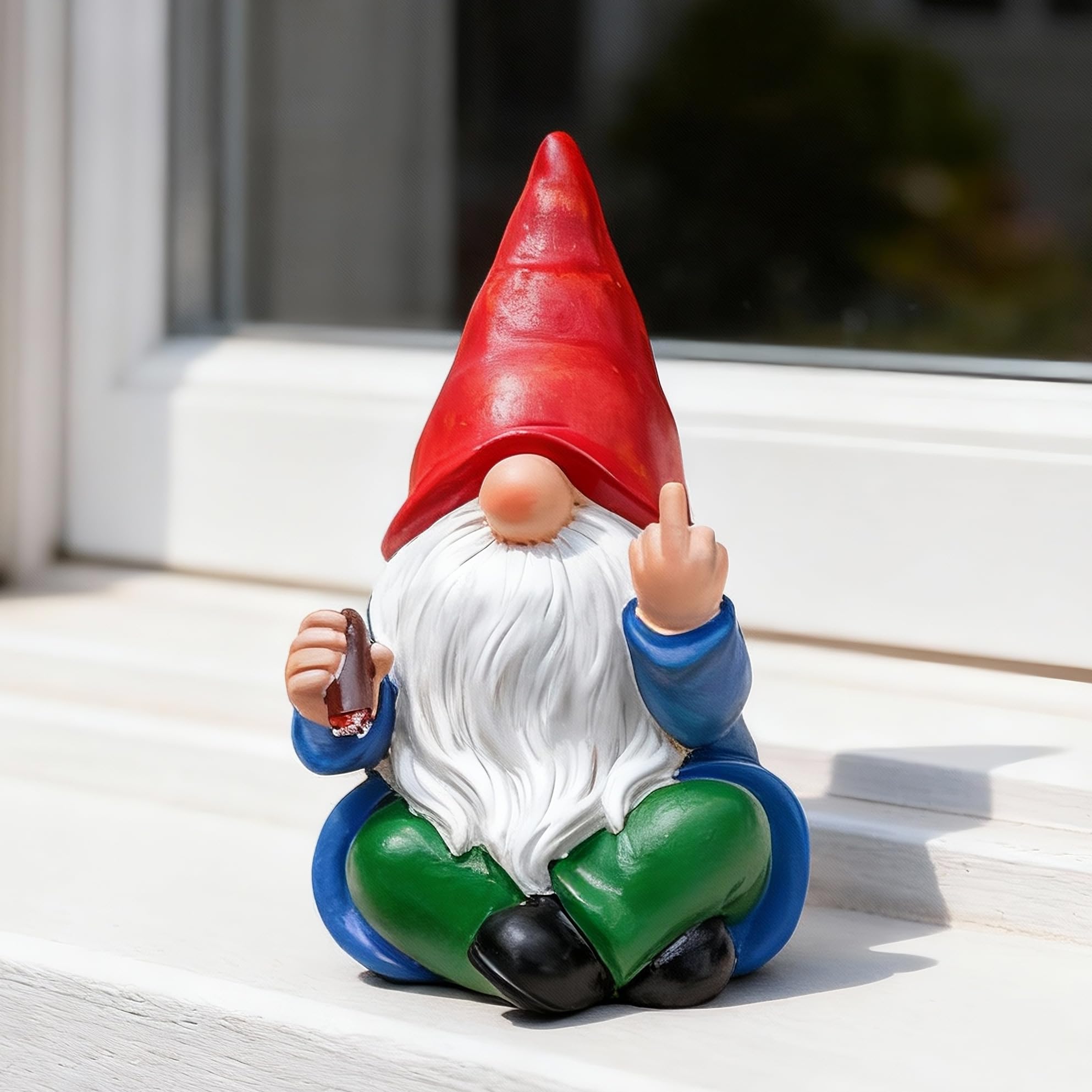 WONDHOME Gnome Statue close-up of details