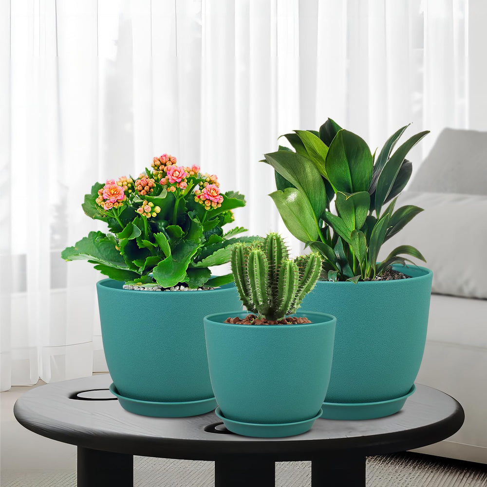 WSMKSZ flower pots displayed in a garden setting