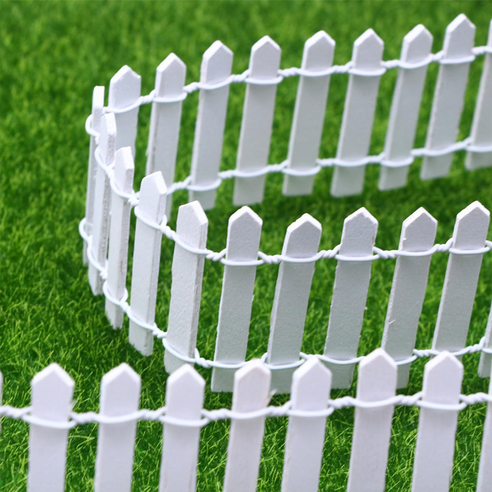 XFGSYXS Mini Fairy Garden Fence assembled in a miniature garden