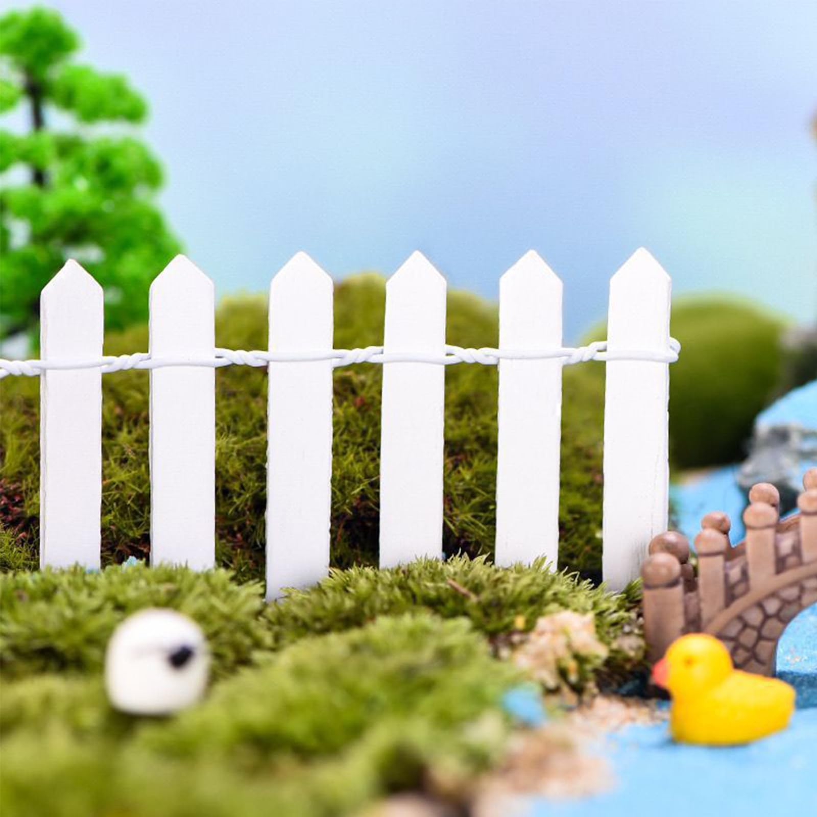 XFGSYXS Mini Fairy Garden Fence with succulent plants